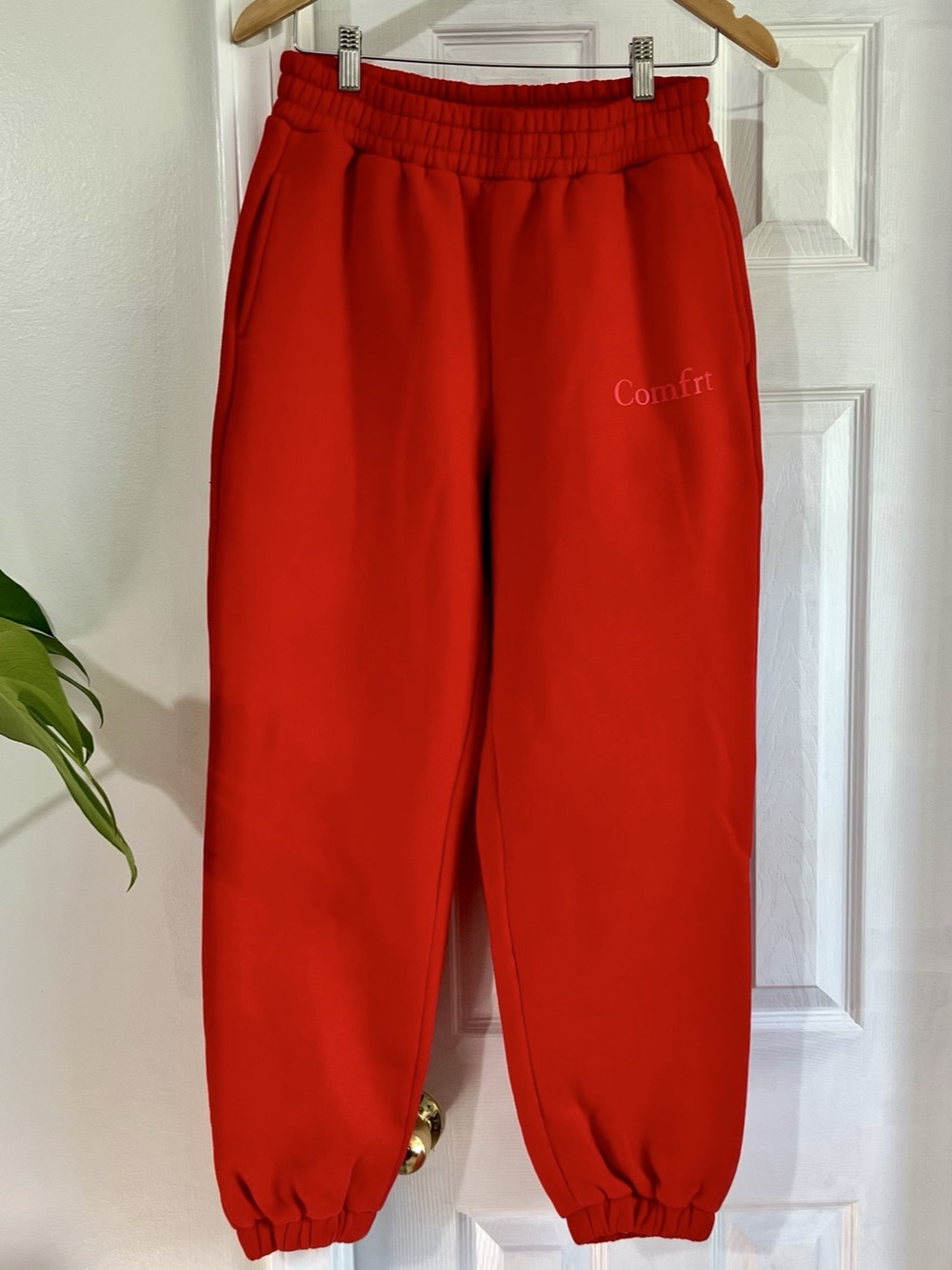 Comfrt Core Joggers in Red Medium